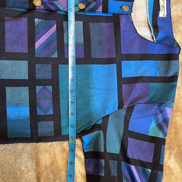 Shirt and short set by Champagne Silk - Picture 5 of 11